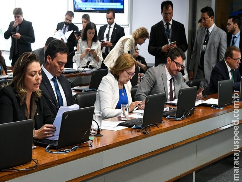 Comissão de Educação e Cultura aprova meia-entrada para doador de sangue Comissão de Educação e Cultura aprova meia-entrada para doador de sangue