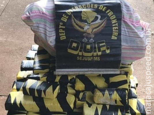 Condutor tenta fugir, mas é preso com 104 quilos de maconha Condutor tenta fugir, mas é preso com 104 quilos de maconha