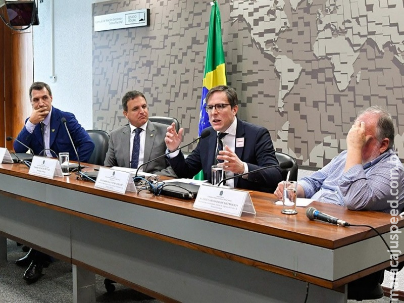 Desenvolvimento corre risco ao se submeter à pauta ambiental, diz geógrafo Desenvolvimento corre risco ao se submeter à pauta ambiental, diz geógrafo