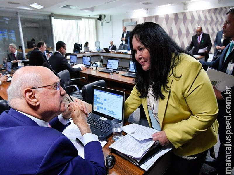 Doador de sangue poderá ficar isento de taxa em concursos federais, decide CCJ Doador de sangue poderá ficar isento de taxa em concursos federais, decide CCJ