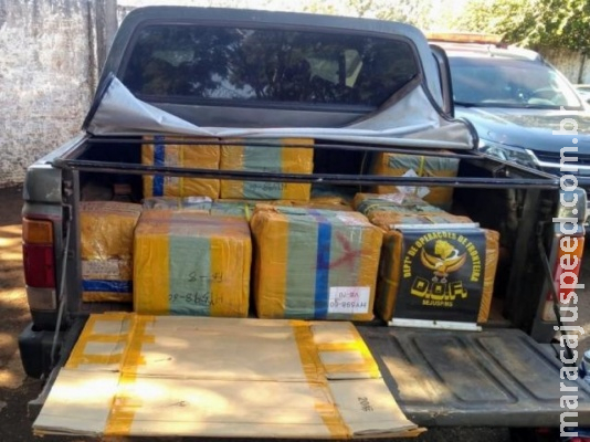 DOF apreende 3 carros com contrabando que seria vendido em MG e SP DOF apreende 3 carros com contrabando que seria vendido em MG e SP