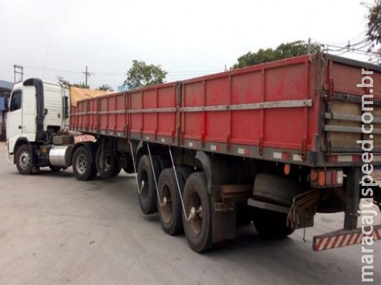 Dois são presos em MS com carreta roubada enquanto motorista era mantido refém no MT Dois são presos em MS com carreta roubada enquanto motorista era mantido refém no MT
