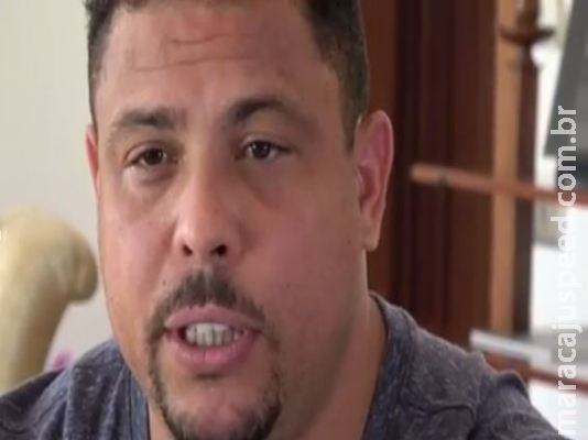 Ex-namorada de Ronaldo Fenômeno pede R$200 mil em pensão 