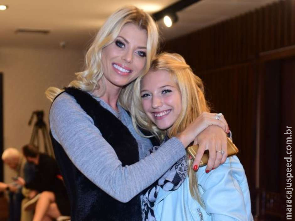 Filha de Caroline Bittencourt relata detalhes do acidente Filha de Caroline Bittencourt relata detalhes do acidente