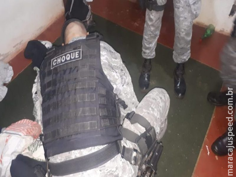 Mantida prisão de dupla que sequestrou e manteve homem refém a mando de presidiário Mantida prisão de dupla que sequestrou e manteve homem refém a mando de presidiário