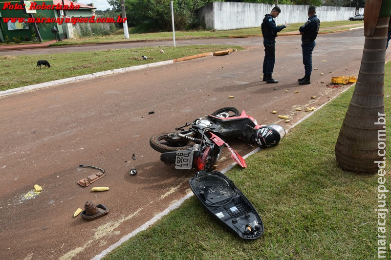 Maracaju: Colisão entre motocicleta e caminhonete deixa condutora com fratura exposta Maracaju: Colisão entre motocicleta e caminhonete deixa condutora com fratura exposta