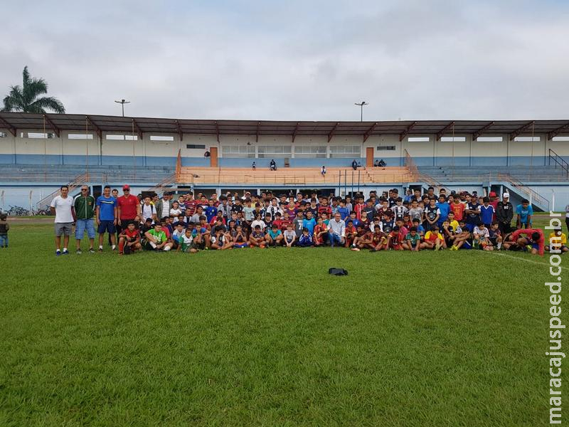 Maracaju: Mais de 500 crianças e adolescentes fazem teste para avaliação técnica de futebol