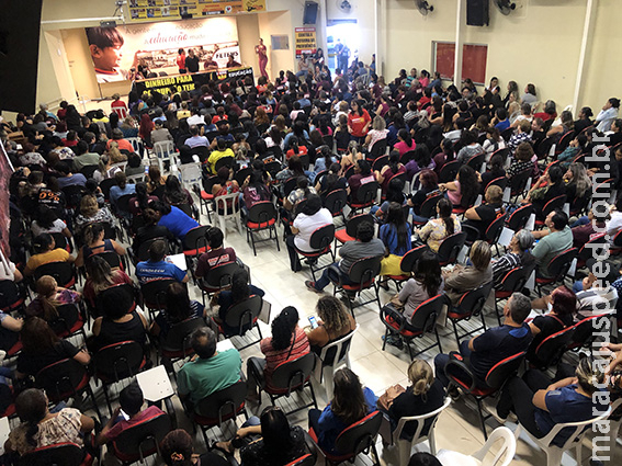 Mesmo com decisão de juiz, cerca de 90% da categoria aderem à greve Mesmo com decisão de juiz, cerca de 90% da categoria aderem à greve
