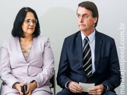 Ministra Damares Alves pede a Bolsonaro para deixar o governo Ministra Damares Alves pede a Bolsonaro para deixar o governo