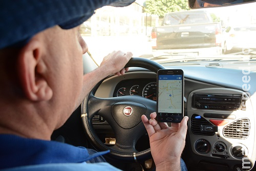 Motoristas da Uber organizam paralisação na quarta-feira Motoristas da Uber organizam paralisação na quarta-feira