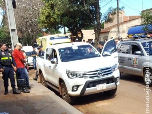 Pistoleiros voltam a agir e executam homem no meio da rua na fronteira Pistoleiros voltam a agir e executam homem no meio da rua na fronteira