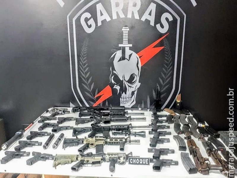 Polícia apreende fuzis e carabinas em residência na Capital Polícia apreende fuzis e carabinas em residência na Capital