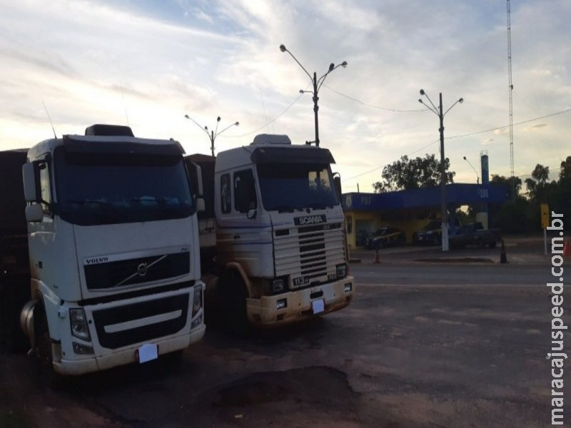 PRF e PF apreendem 700 mil maços de cigarros contrabandeados na BR-262. Batedor revelou que saíram de Maracaju PRF e PF apreendem 700 mil maços de cigarros contrabandeados na BR-262. Batedor revelou que saíram de Maracaju