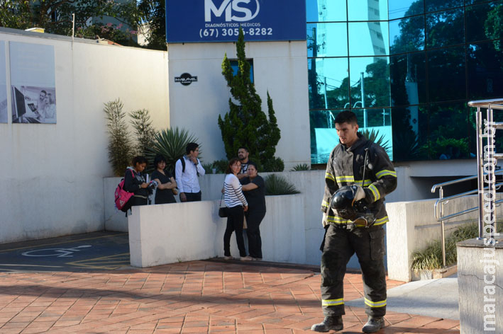 Princípio de incêndio em clínica médica mobiliza Corpo de Bombeiros