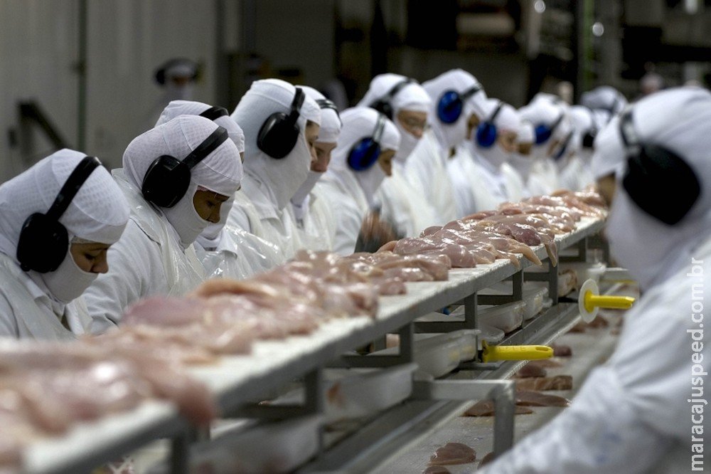 Produção industrial cai 1,3% em março, pior resultado desde setembro Produção industrial cai 1,3% em março, pior resultado desde setembro