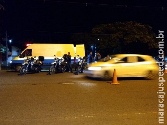 Três são flagrados por beber e dirigir e sete perdem CNH em blitz Três são flagrados por beber e dirigir e sete perdem CNH em blitz