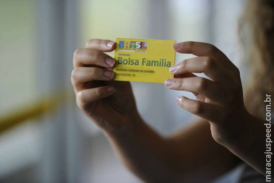 Bolsa Família: frequência escolar de beneficiários vai a 90%