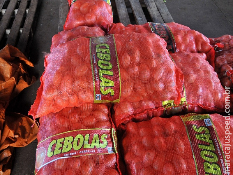 Cebola tem queda de 17% e alivia bolso do consumidor Cebola tem queda de 17% e alivia bolso do consumidor