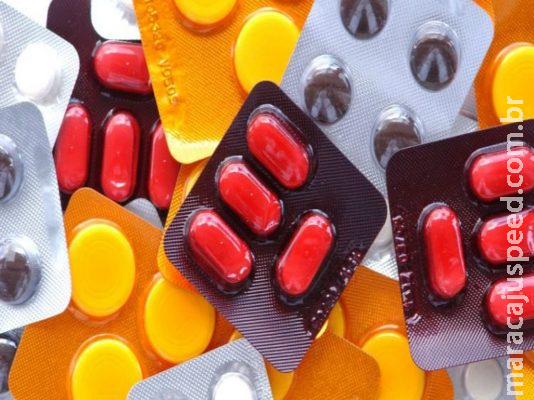 Compra de remédios é suspensa por falta de descrição e preço acima do mercado 