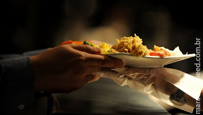 Doenças transmissíveis pela comida matam 420 mil pessoas por ano no mundo Doenças transmissíveis pela comida matam 420 mil pessoas por ano no mundo