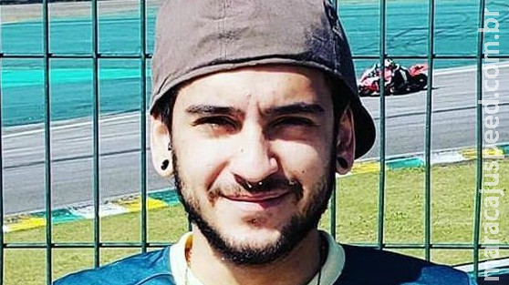 Ex-cantor mirim do SBT é morto a facadas pelo melhor amigo em SP Ex-cantor mirim do SBT é morto a facadas pelo melhor amigo em SP