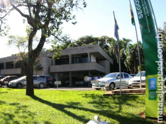 Governo cancela R$ 10 milhões para pavimentação e transfere para obras de esgoto Governo cancela R$ 10 milhões para pavimentação e transfere para obras de esgoto