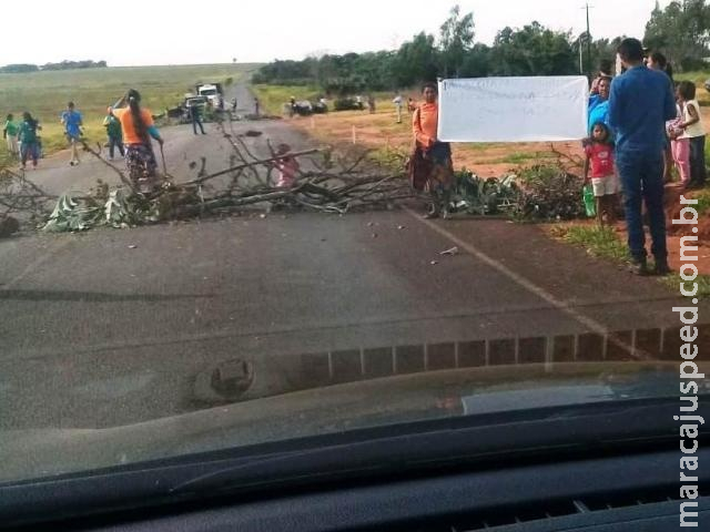Índios bloqueiam rodovia em protesto a melhorias no atendimento à saúde