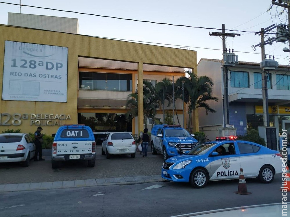 Irmã de esteticista presa por engano confirma participação em crimes durante transferência para presídio Irmã de esteticista presa por engano confirma participação em crimes durante transferência para presídio