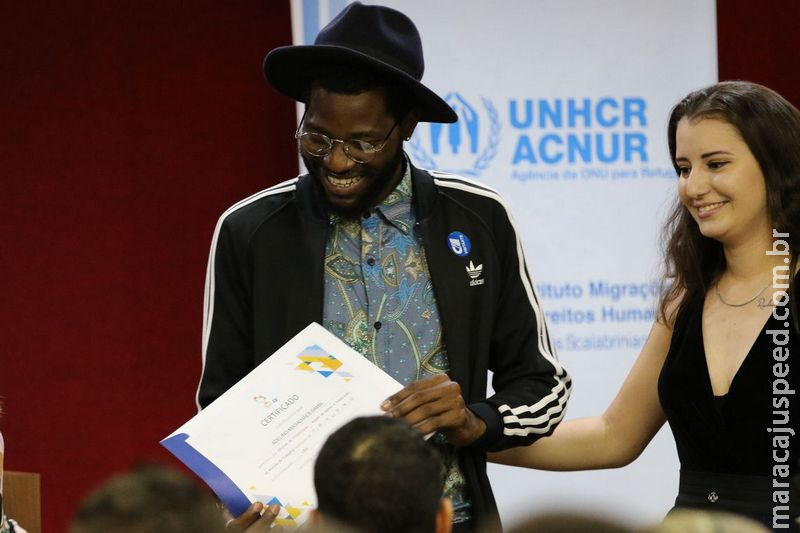 Jovens refugiados participam de capacitação para o mercado de trabalho
