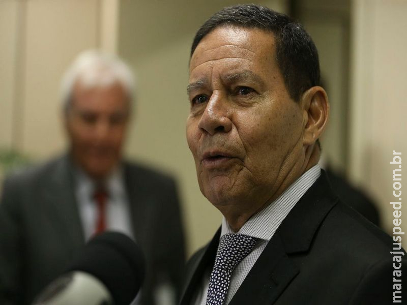 Mourão diz que divulgação de áudios de autoridades é crime Mourão diz que divulgação de áudios de autoridades é crime