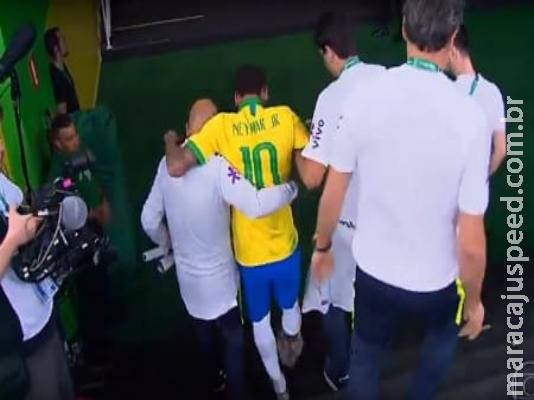 Neymar é cortado da seleção para a Copa América por lesão no tornozelo Neymar é cortado da seleção para a Copa América por lesão no tornozelo