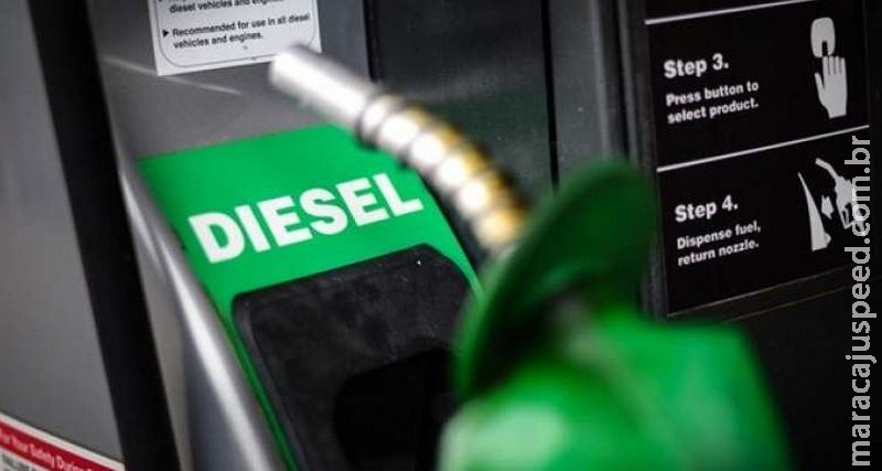 Petrobras anuncia queda média de R$ 0,10, ou 4,6%, no litro do diesel Petrobras anuncia queda média de R$ 0,10, ou 4,6%, no litro do diesel