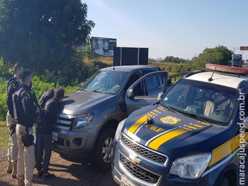 PRF prende quarteto e recupera duas caminhonetes roubadas na divisa entre PR e MS PRF prende quarteto e recupera duas caminhonetes roubadas na divisa entre PR e MS