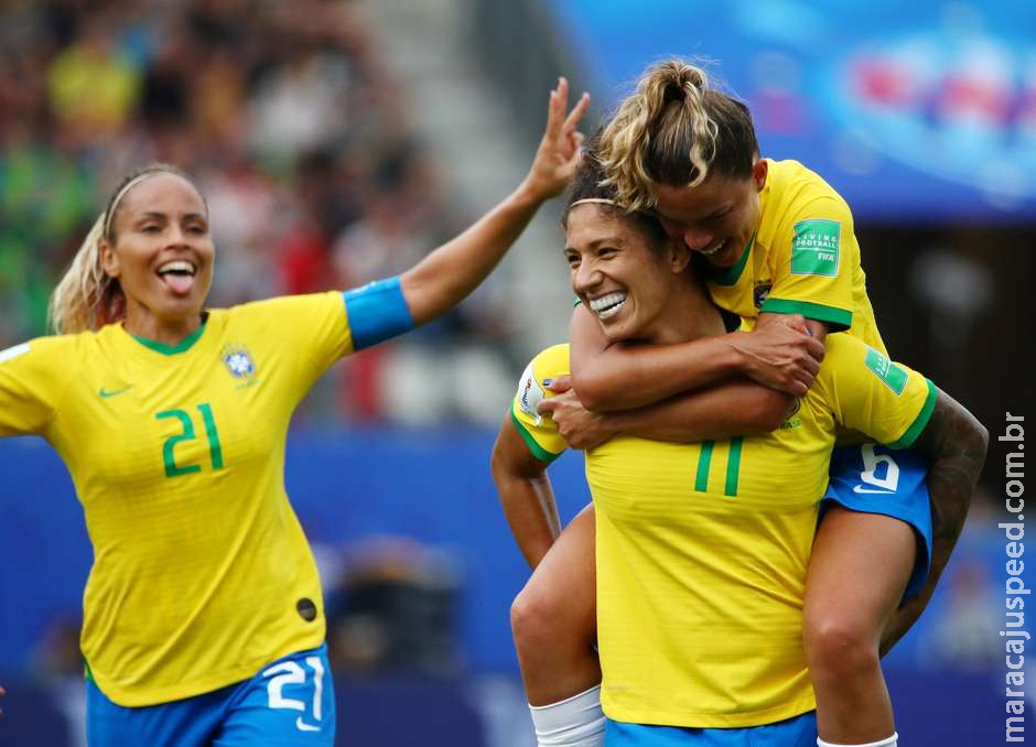 Resultados favorecem e Brasil está com um pé nas oitavas Resultados favorecem e Brasil está com um pé nas oitavas