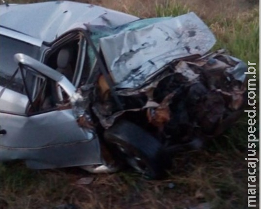 Acidente entre caminhão e Gol mata homem de 49 anos em MS Acidente entre caminhão e Gol mata homem de 49 anos em MS