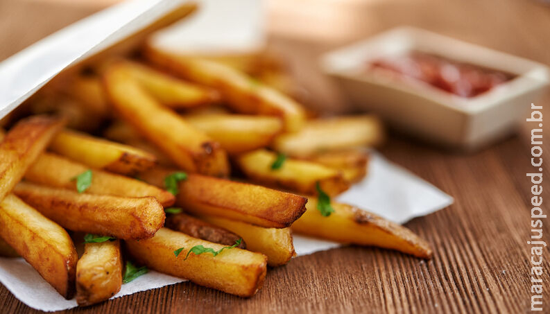 Alimentos fritos aumenta o risco de doenças cardiovasculares Alimentos fritos aumenta o risco de doenças cardiovasculares