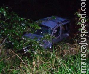 Capotamento mata mulher e deixa duas crianças feridas na MS-040 Capotamento mata mulher e deixa duas crianças feridas na MS-040