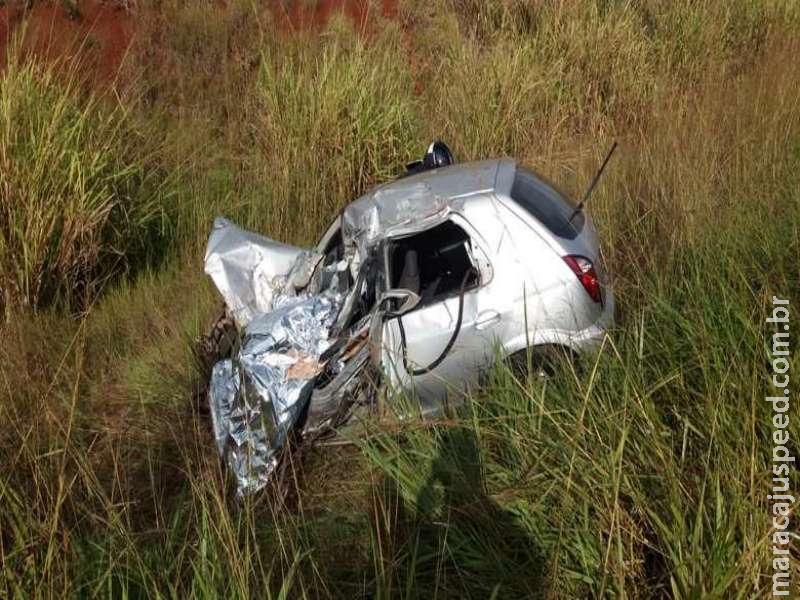 Colisão com morte na BR-463 envolveu carreta bitrem e Celta