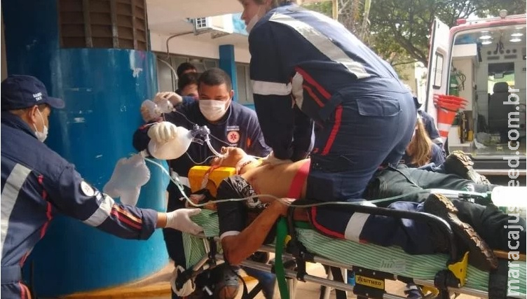 Ferido com quatro tiros na cabeça e costas morre em hospital Ferido com quatro tiros na cabeça e costas morre em hospital