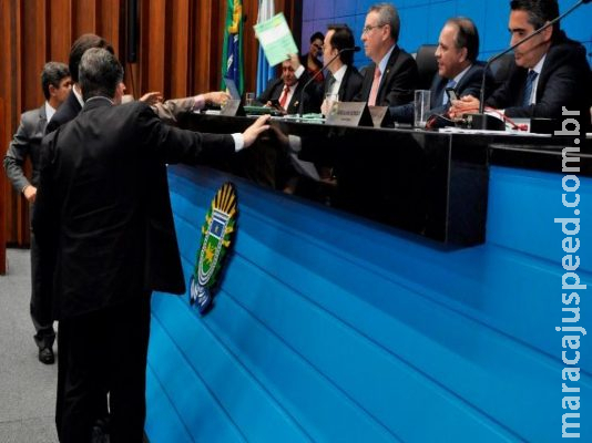 Filhos de mulheres vítimas de violência doméstica terão prioridade na matrícula em escolas públicas Filhos de mulheres vítimas de violência doméstica terão prioridade na matrícula em escolas públicas