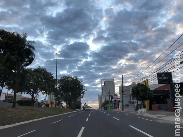 Fim de semana começa com sol e poucas nuvens na maior parte do Estado