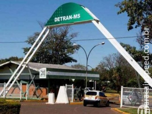 Funcionários de terceirizada do Detran-MS denunciam salário atrasado 