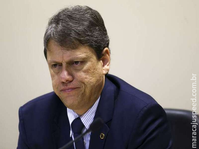 Governo vai instalar mil radares em rodovias federais, diz ministro Governo vai instalar mil radares em rodovias federais, diz ministro