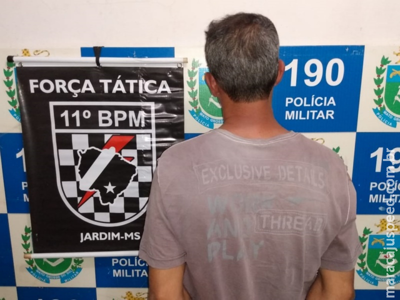 Homem é preso após agredir a socos filha de 8 anos Homem é preso após agredir a socos filha de 8 anos