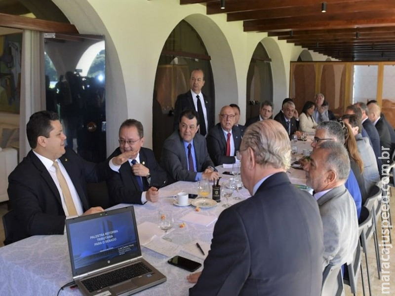 Líderes no Senado vão apresentar PEC sobre reforma tributária, anuncia Davi Líderes no Senado vão apresentar PEC sobre reforma tributária, anuncia Davi
