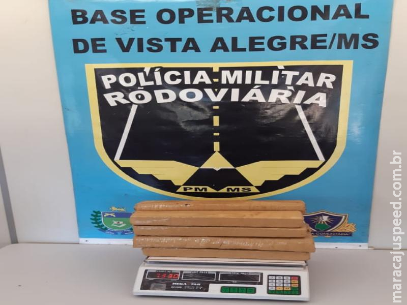 Maracaju: 14º PMRv apreende oito tabletes de maconha, após droga cair de porta malas de veículo