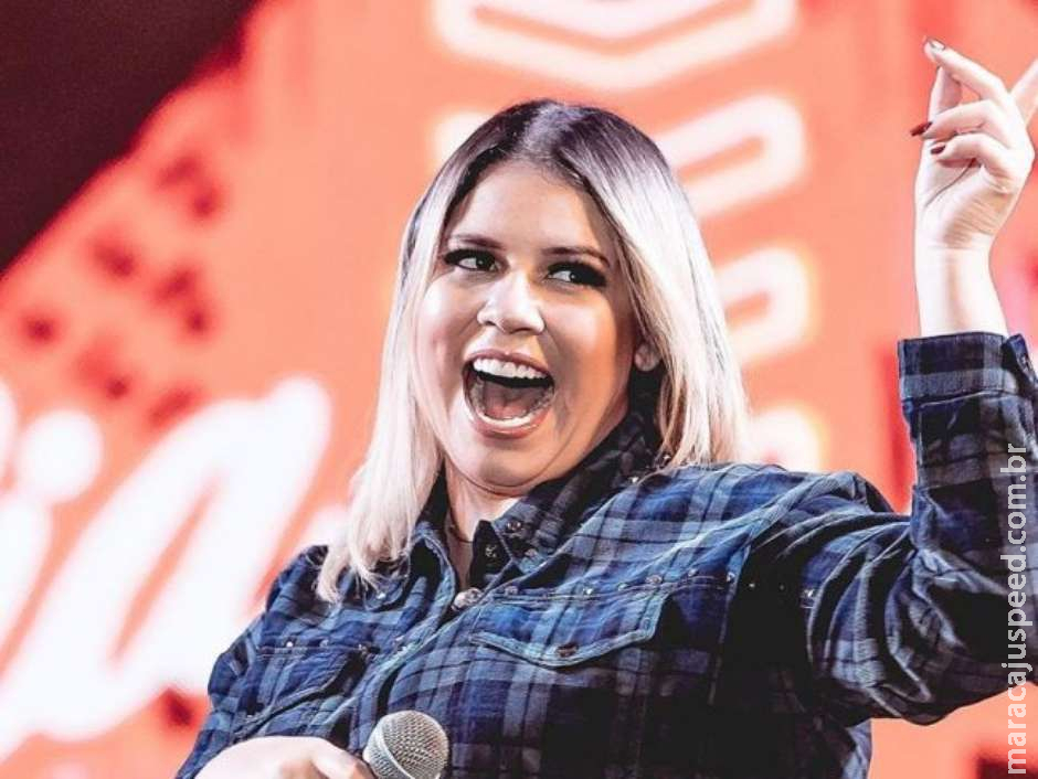 Marília Mendonça anuncia nome do bebê em festa de 24 anos