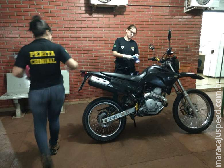 Moto de rapaz assassinado é encontrada a uma quadra do local dos tiros