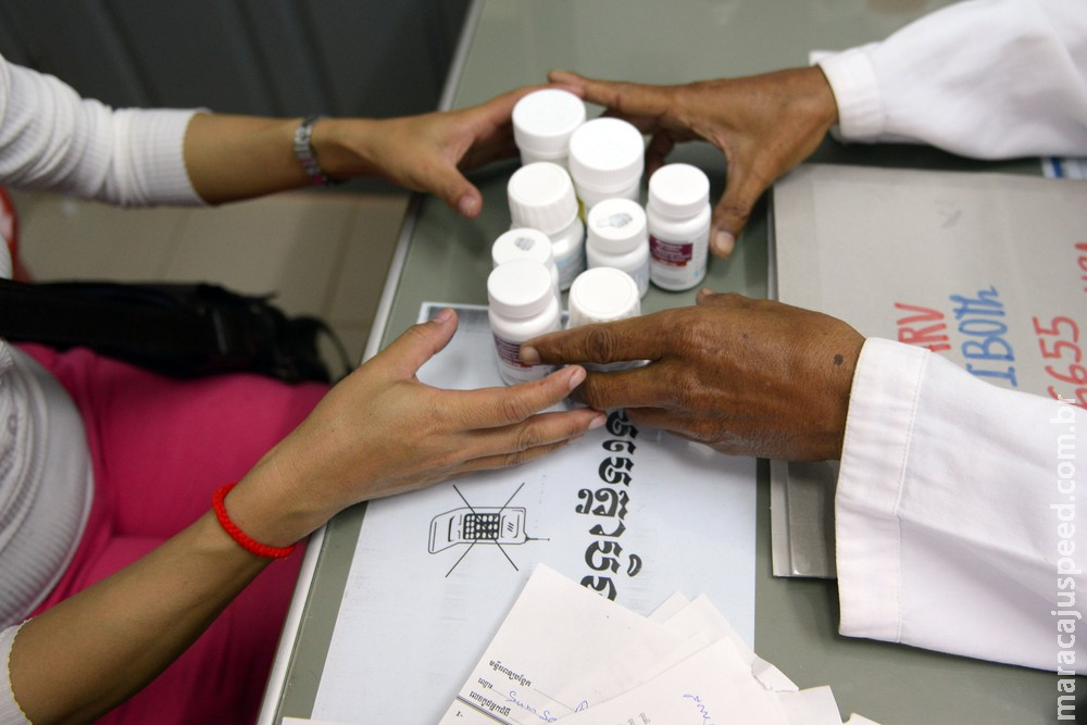 Número de mortes associadas a Aids caem 33% em quase dez anos Número de mortes associadas a Aids caem 33% em quase dez anos