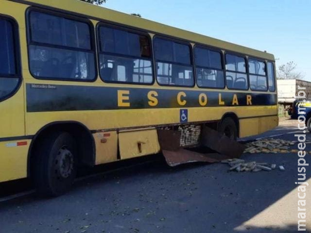 Ônibus escolar saiu de MS carregado com quase 1 tonelada de maconha Ônibus escolar saiu de MS carregado com quase 1 tonelada de maconha